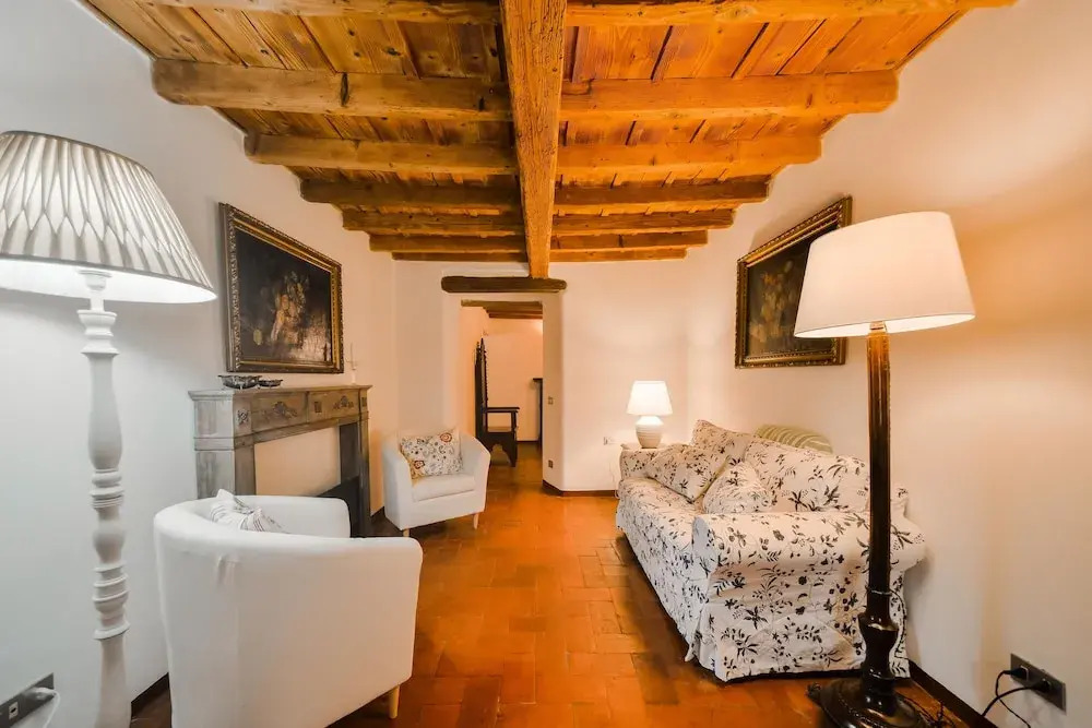 Great Apartment In Central Location in Florence