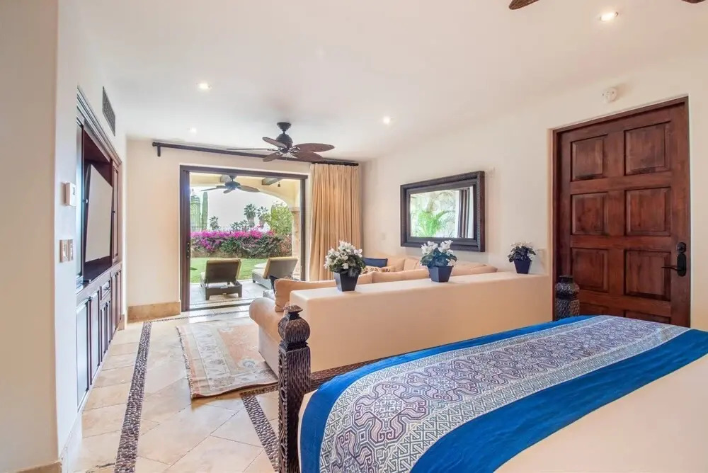 Casa de la Familia 7 Bedroom Contemporary Hacienda Style at Discounted Rate!