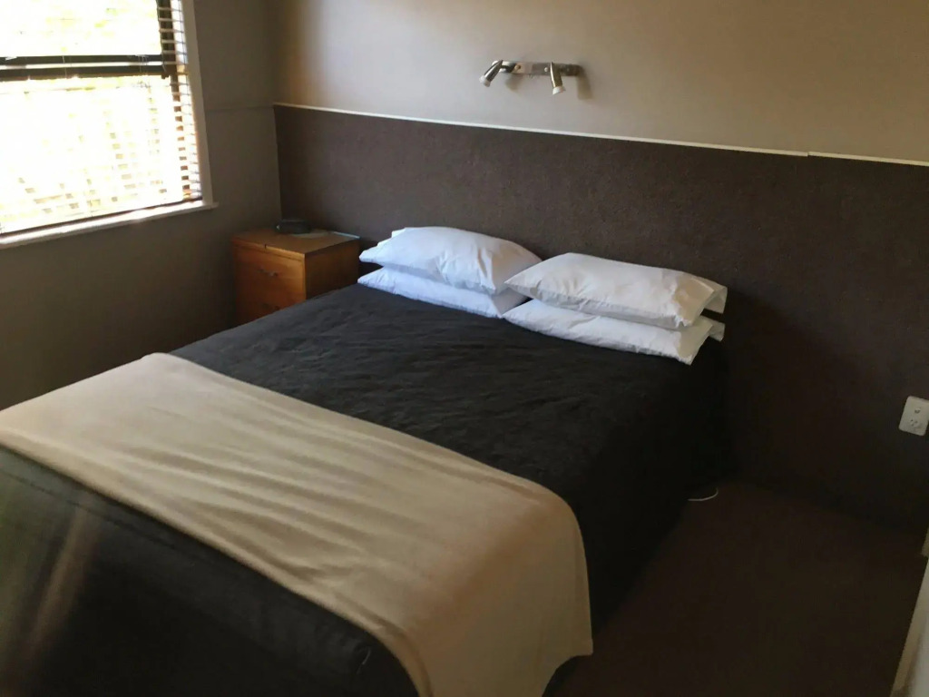 Balmoral Motel