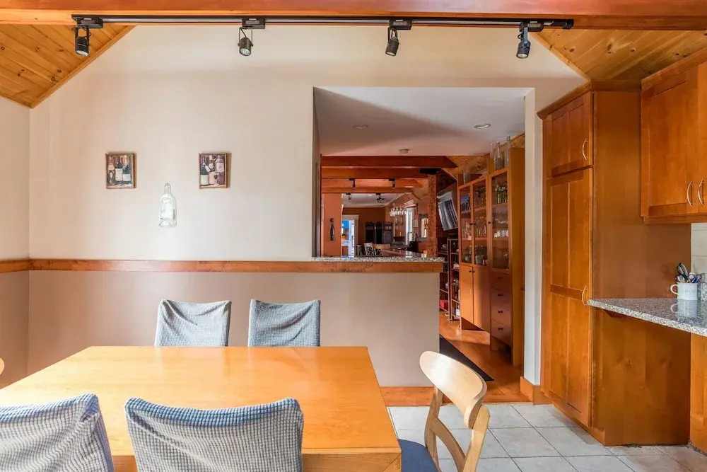 Prime City Living Townhouse 4 Bedroom Townhouse by RedAwning
