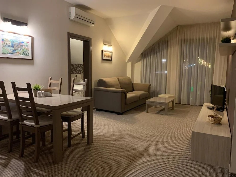 Stayinn Granat - 2 Bedroom Apartment - Next to Gondola Lift, Perfect for 4pers
