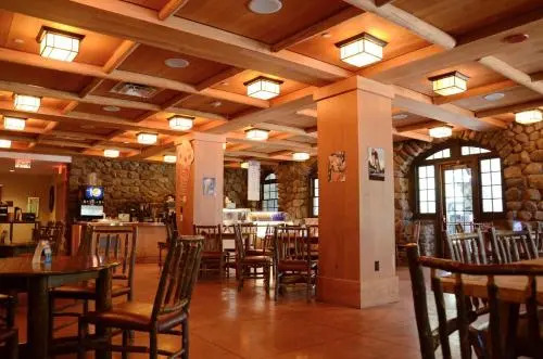 Overlook Lodge and Stone Cottages at Bear Mountain