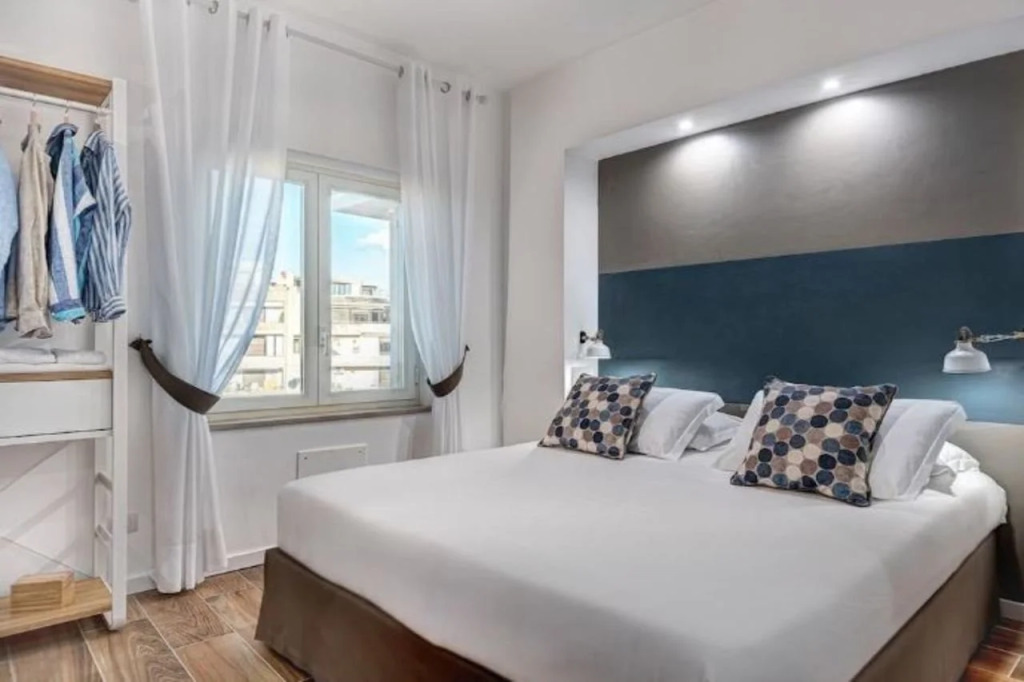 Sorrento Lux Suites - Blue