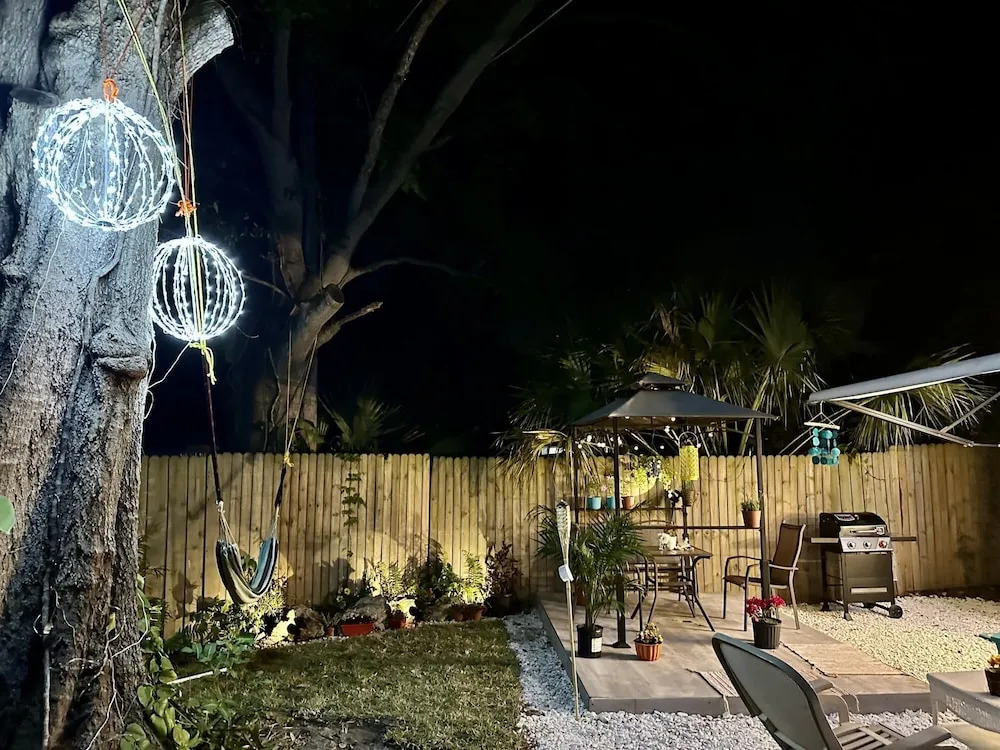 RV Camper Paradise on the Wheels Near Clearwater Beaches