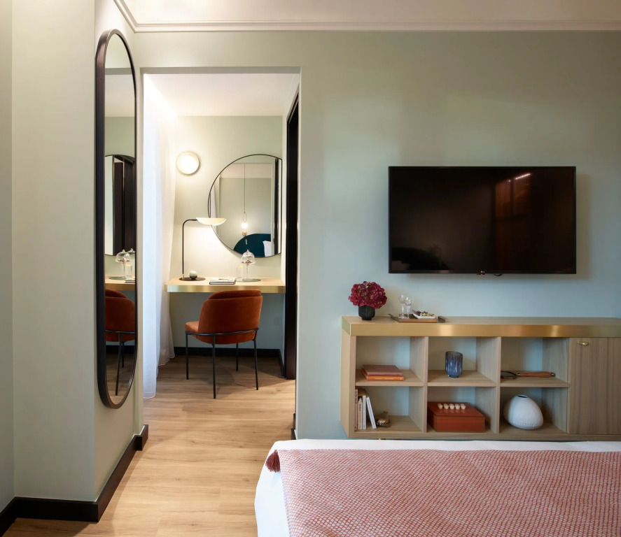 SAY HOTEL