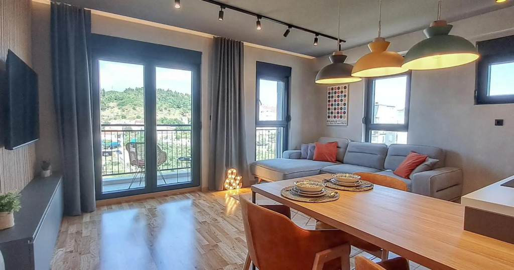 Stylish NEW One Bedroom Apartment