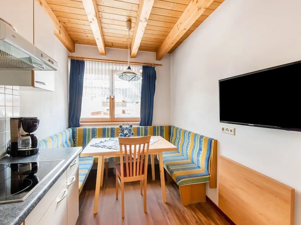 Sunlit Apartment near Ski Area in Längenfeld