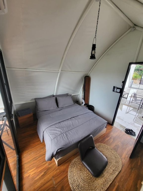 Hebe Hotel, Hostel & Hospitality Network