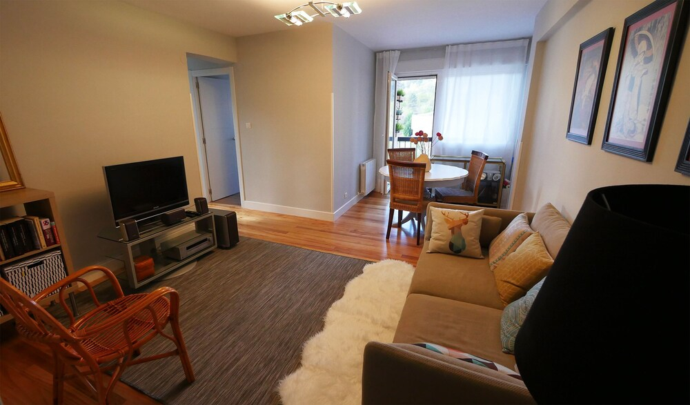 CONNECTION 1 Apartment by Aston & Wolf