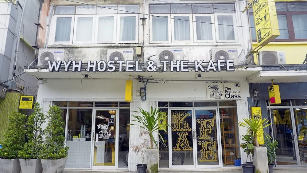 WYH (Wongwianyai Hostel)