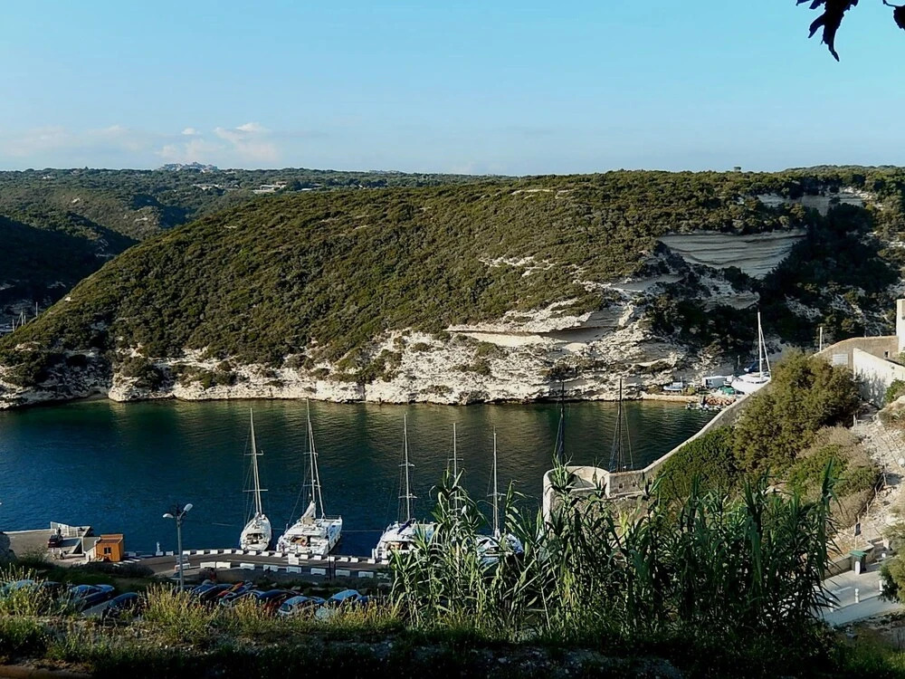 Villa With 5 Bedrooms in Lecci, With Wonderful sea View, Enclosed Gard