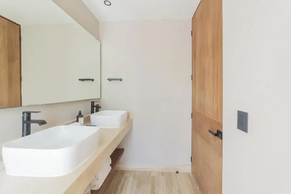 BT Homes - Tulum - Exclusiva villa de lujo con piscina, gym y pista de pádel