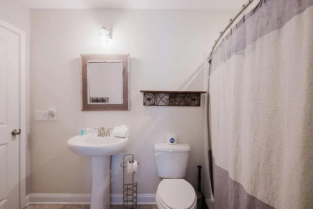 Mary Margaret Cottage - Spacious 4 Bed Coastal Home, Historic Old Town Bluffton