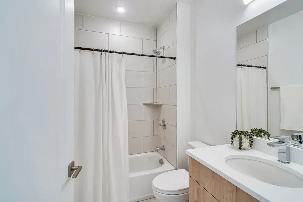 3 Mi to Lake Dillon: Condo Near Shops & Eats!