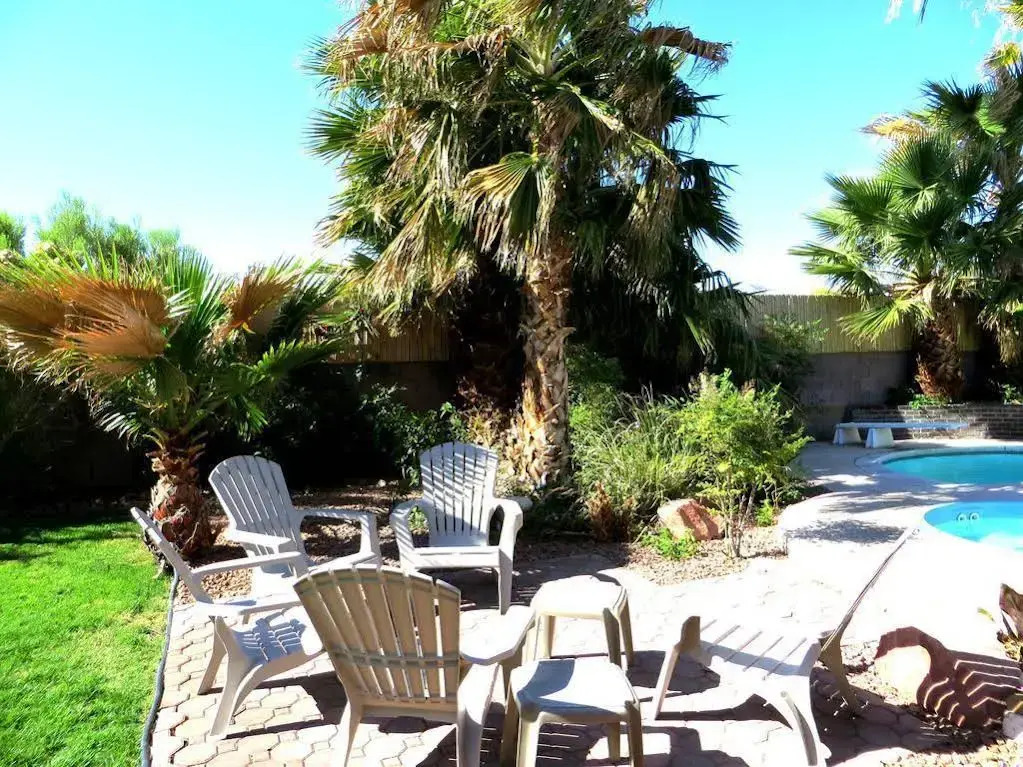 Vegas Oasis Home w/ Pool & Spa: 7 Miles to Strip
