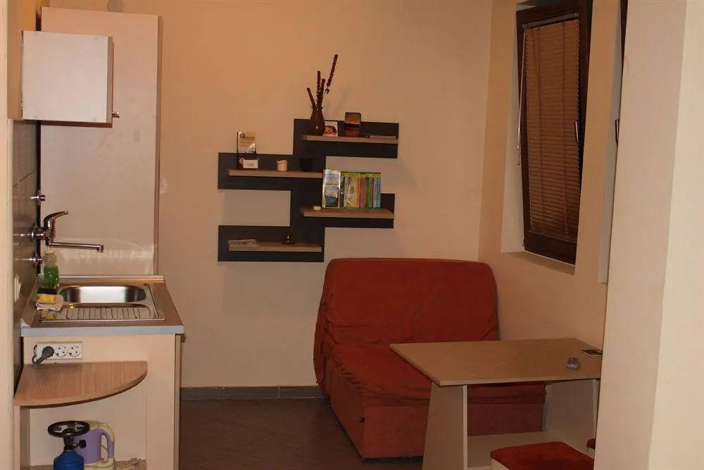 Luccia Apartments- Very Central Cozy Condo