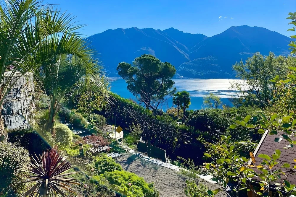 Locarno Area: Quiet Lake View Escape 1