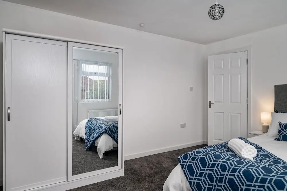 Immaculate 5-bed House in Leeds