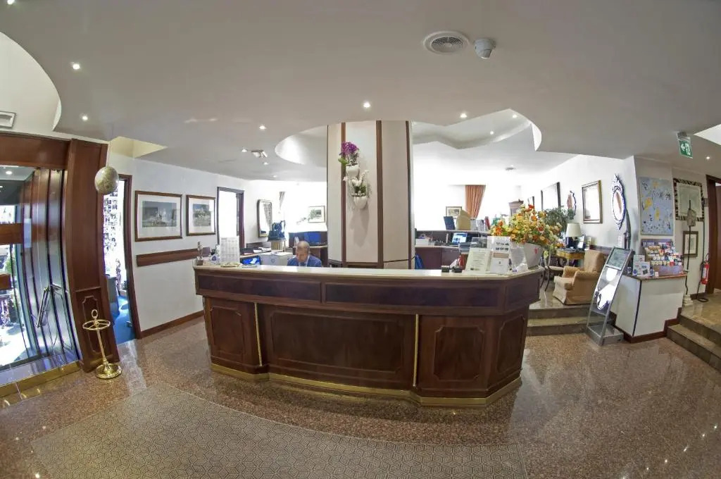 Hotel Bristol