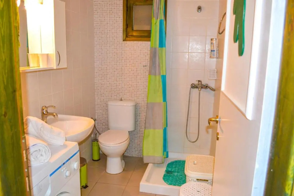 Nikos Stone House 80m from the beach with wifi