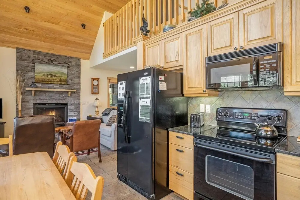 Solitude Bobcat #2 - Estes Park 2 Bedroom Condo by RedAwning