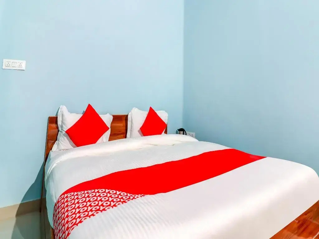 OYO Flagship 80502 Hotel Triveni