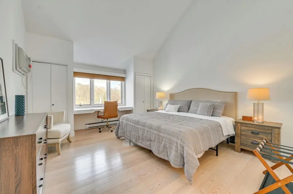 Walk to Ski Lift: Family-friendly Windham Townhome
