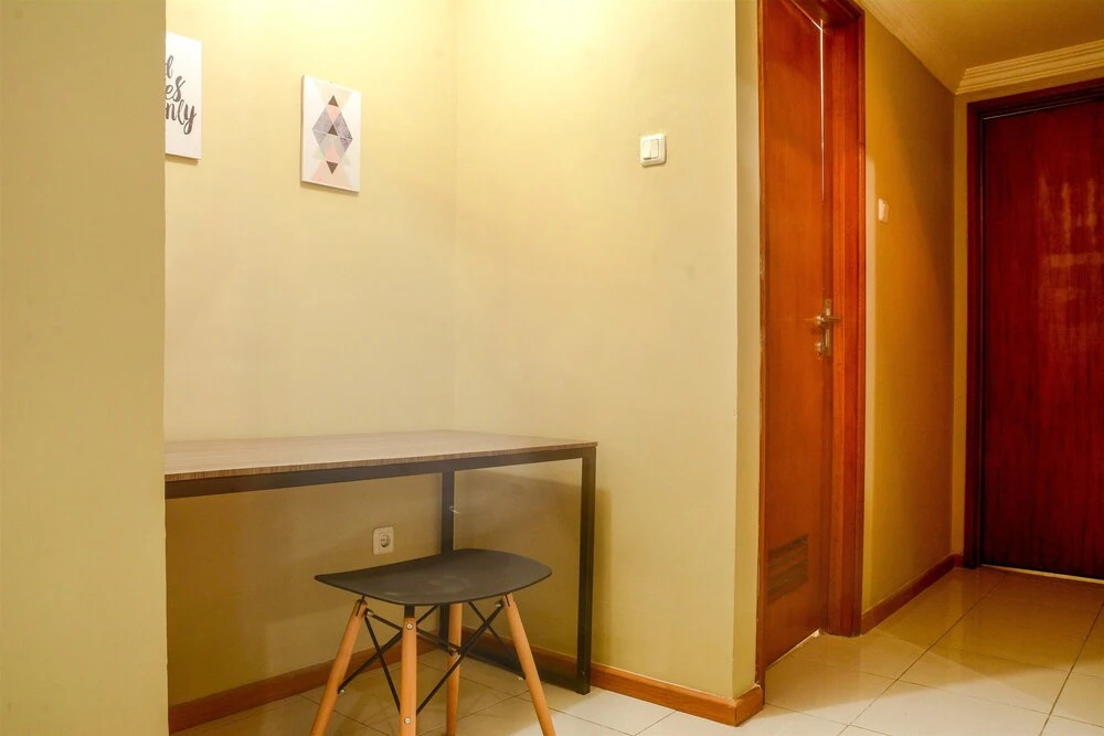 Big 2 BR (76 sqm) Apartment Grand Palace/Pallazo Kemayoran