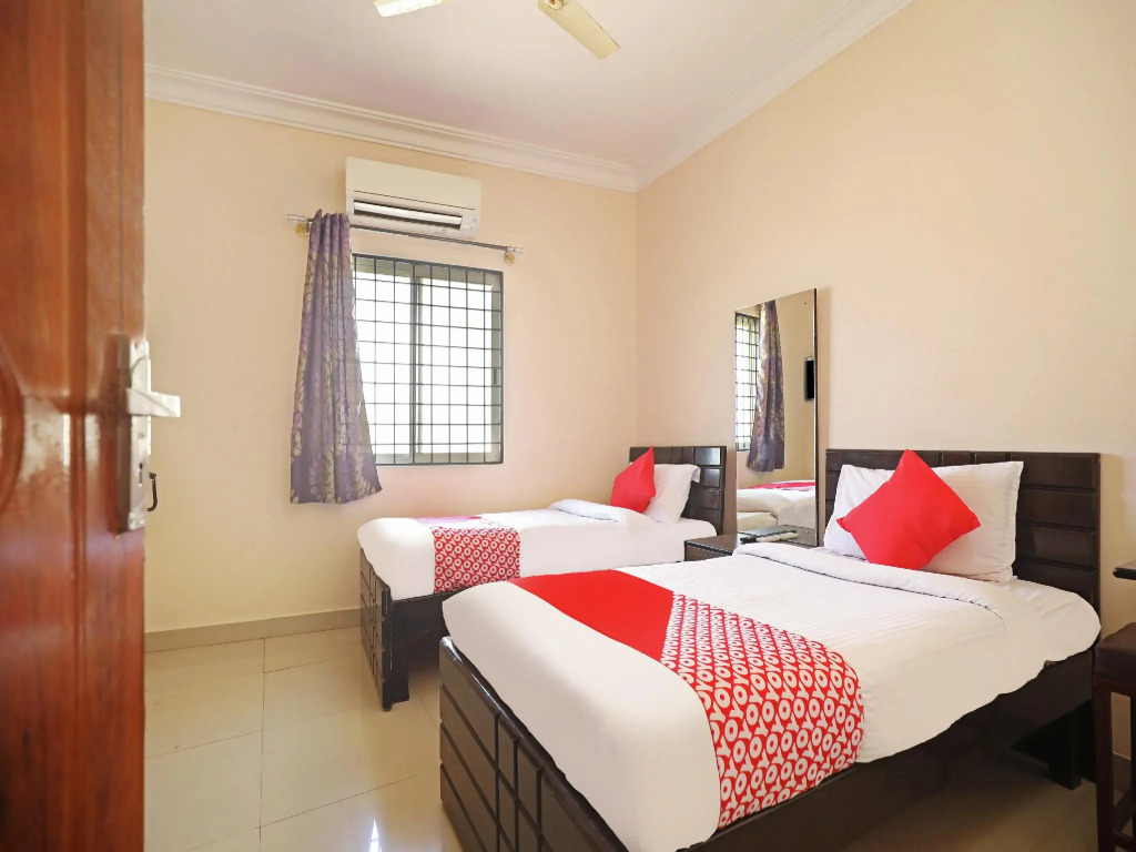 FabHotel Utsav Palace Inn