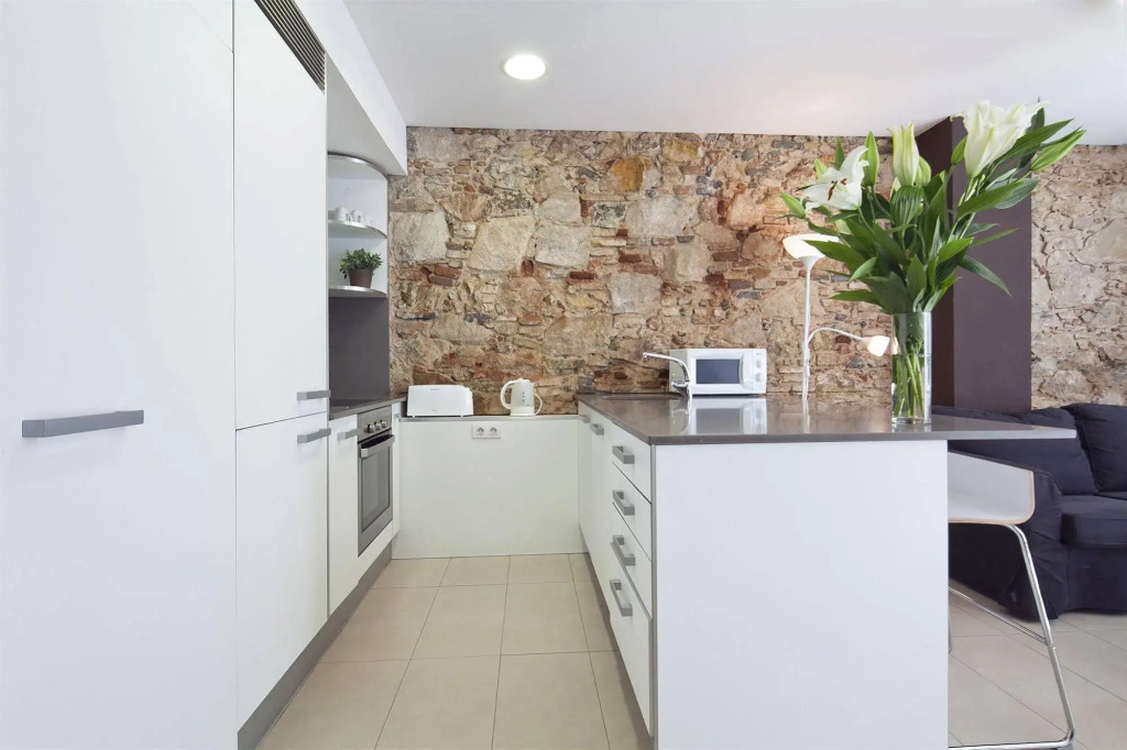 Inside Barcelona Apartments Sants