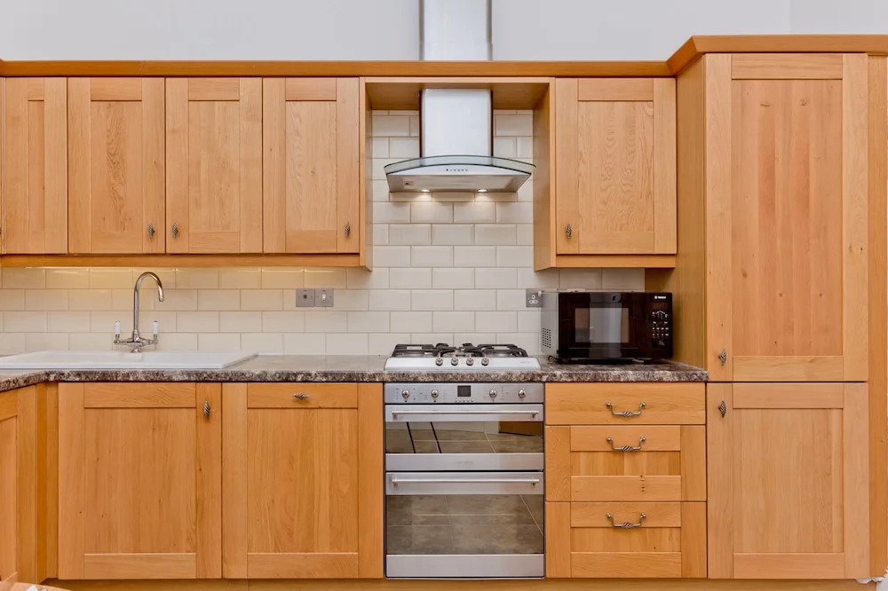 2 Bedroom Penthouse Apartment Sleeps 4