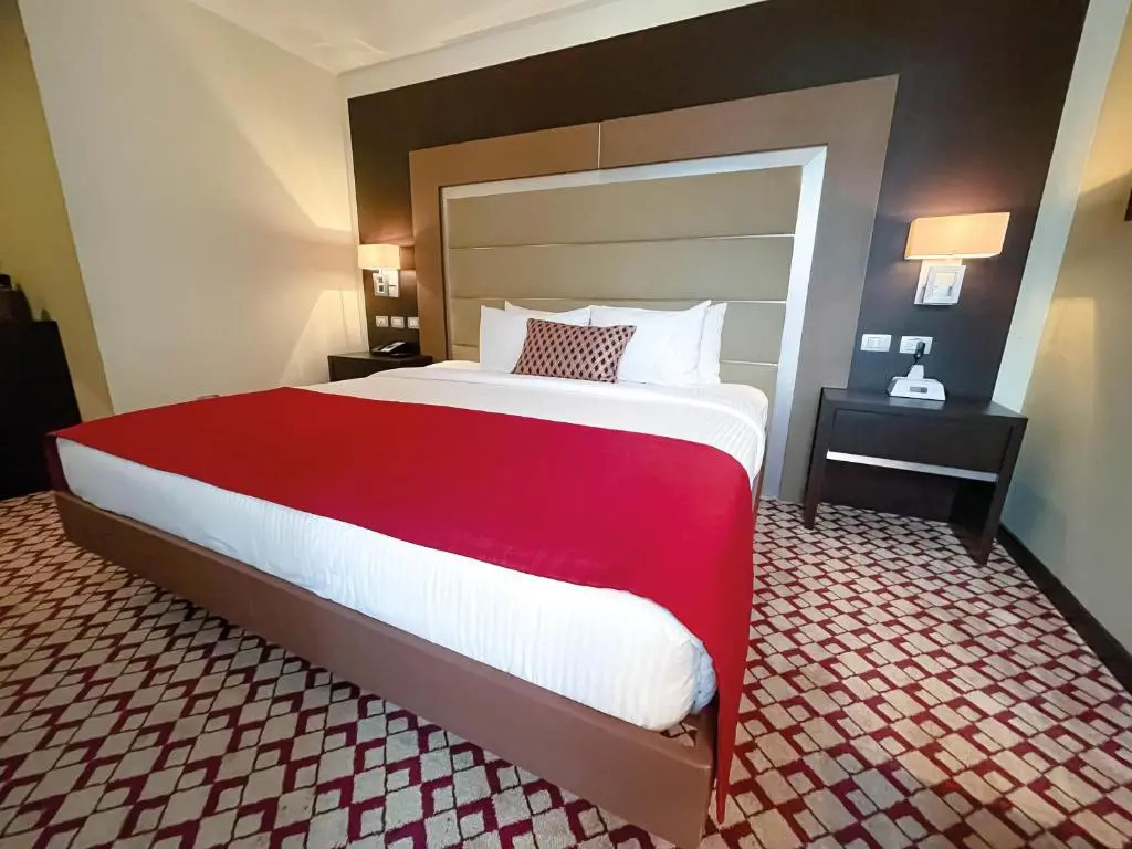 Waldorf Hotel