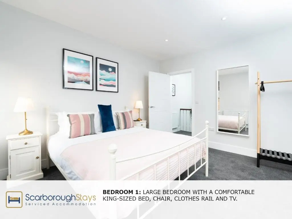 Scarborough Stays - Trafalgar Lodge - 4 bedroomed house - Free Parking