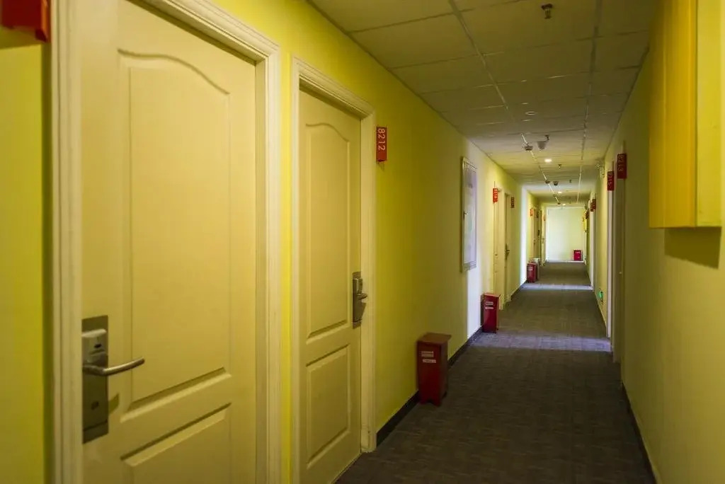 Spacebox Hotel (Shanghai Jiao Tong University)