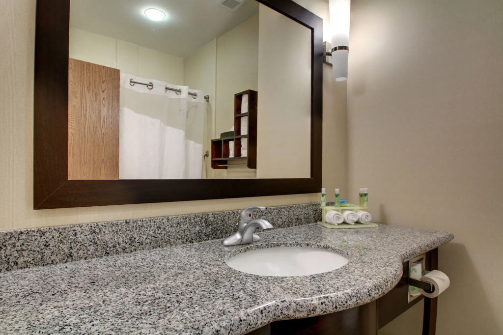 Holiday Inn Express Hotel Winona North by IHG