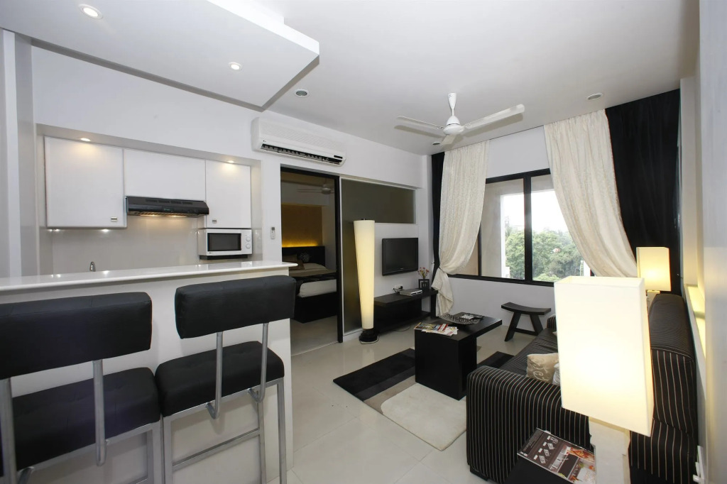 AR Suites Fontana Bay - Kalyani Nagar