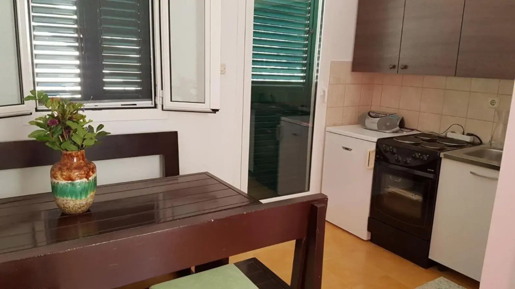 Apartment Gal