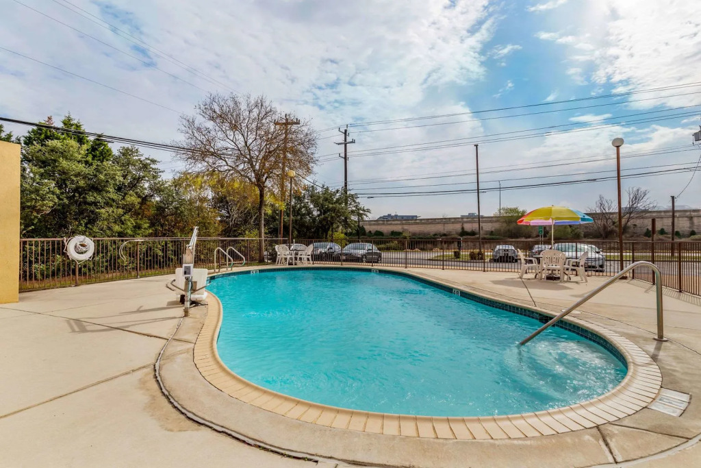 Spark By Hilton San Antonio Northwest Near Six Flags