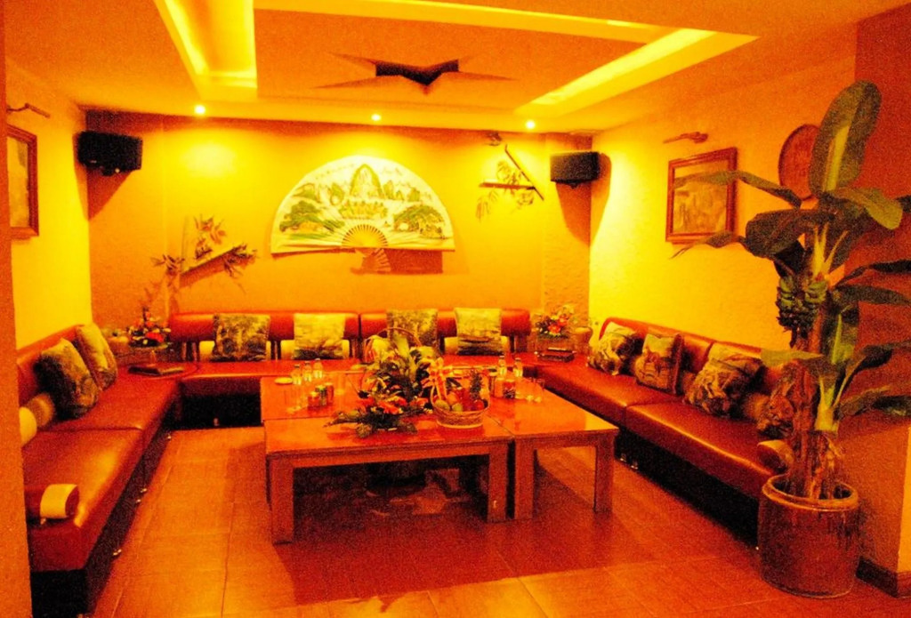 Central Hotel