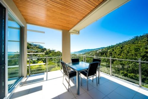 Airlie Summit Apartments