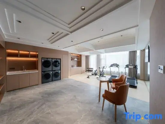 Vienna Hotel (Xinxiang Yanjin Ping'an Avenue Branch）