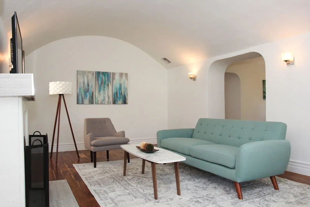 Charming 2BR near Beverly Hills by Sonder