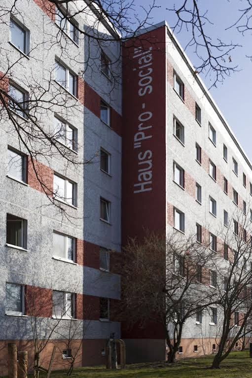 Hostel Pro-social