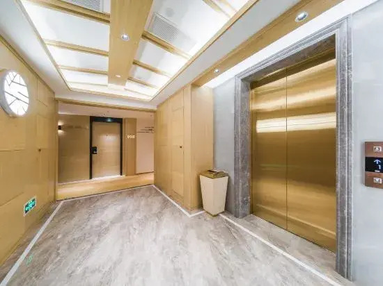 Jianguo Puyin Hotel (Xi'an Big Wild Goose Pagoda University of Technology  Subway Station Branch)