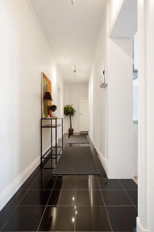2 bedroom apartment 8 guests