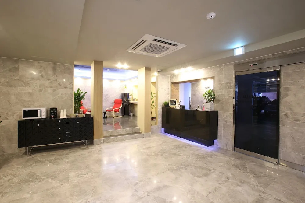 Hotel Cello Guri