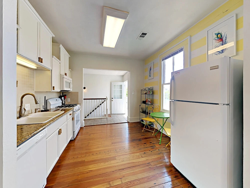 1309 Ave N Home 4 Bedrooms 3 Bathrooms Home