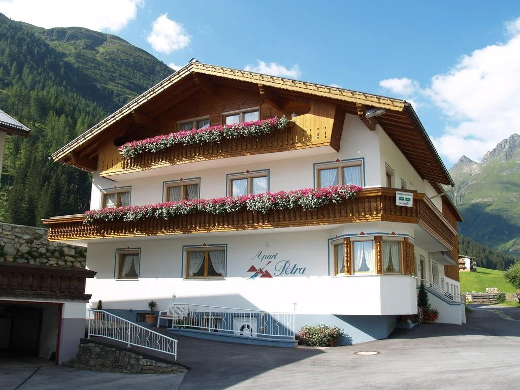 Apart Petra Silvretta Premium - Card Betrieb