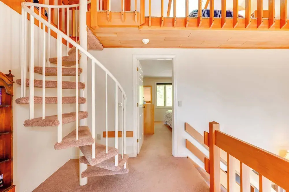 Charming Jackson Mountain Retreat on Golf Course!