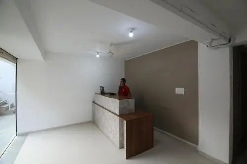 OYO 28285 Maruthi- Luxury Rooms